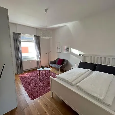 Feel-good In Mannheim-neckarau Apartment *