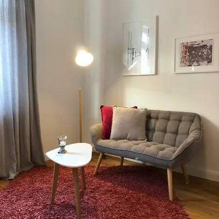 Feel-good In Mannheim-neckarau Apartment
