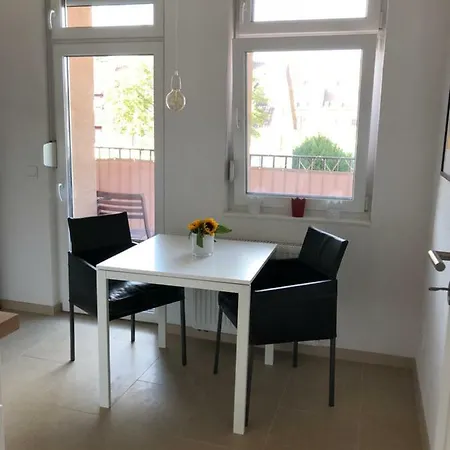 Feel-good In Mannheim-neckarau Apartment *